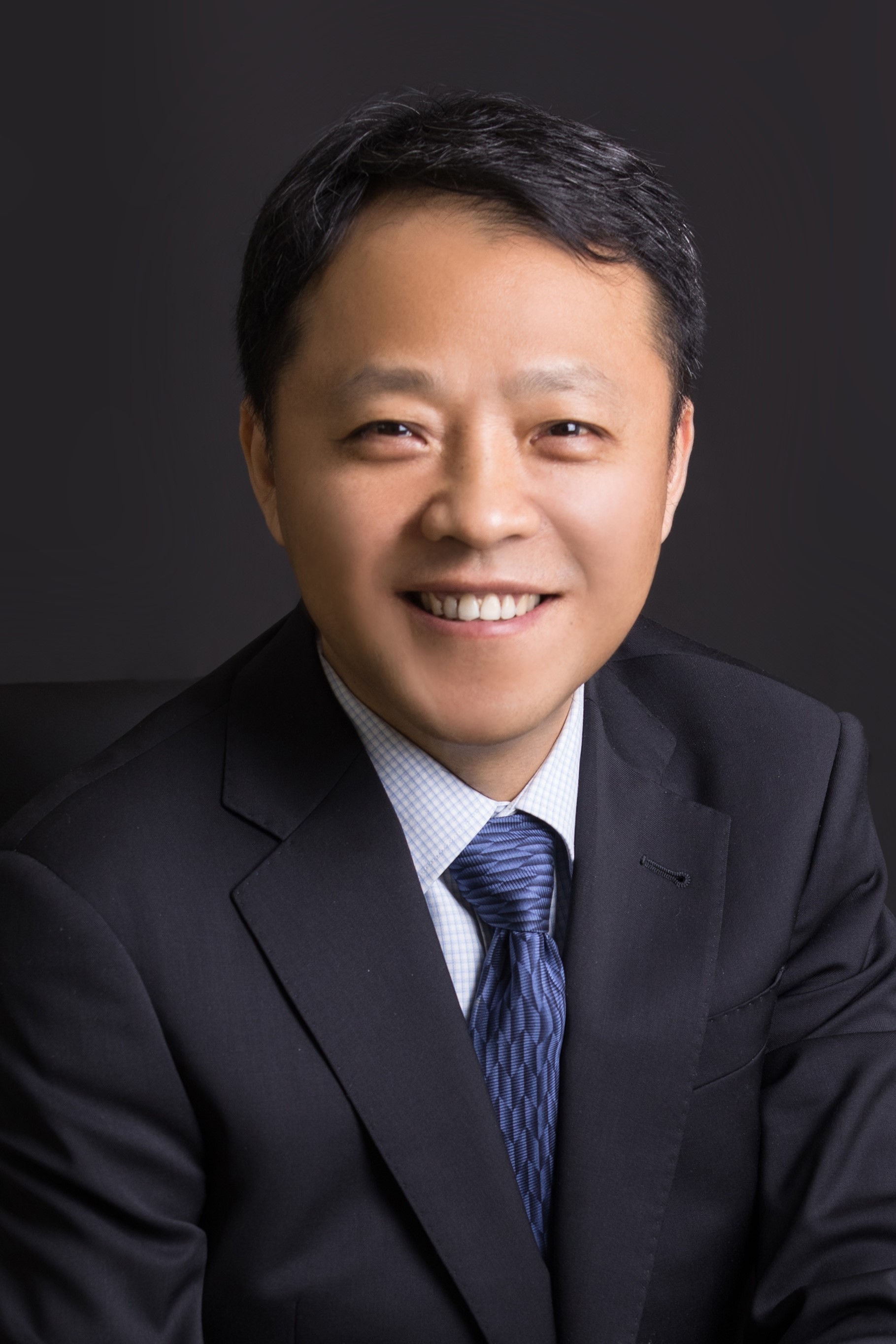 40.章东.jpg 40.章东.jpg